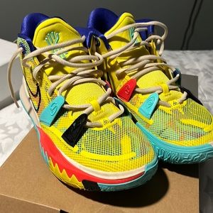 Kyrie 7 Sneakers